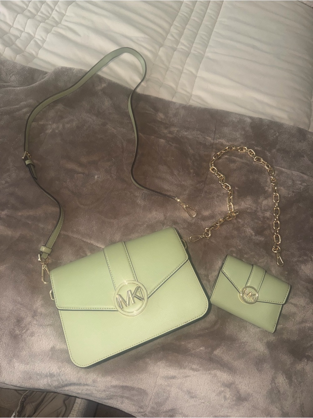 Michael Kors Sage Green Crossbody Bag with Matching Wallet 💚